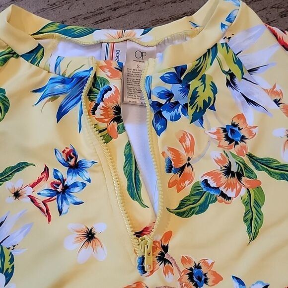 Floral long sleeve side open one pieceswim suit size S OP Ocean Pacific NWT 💛🤍 - Picture 3 of 7